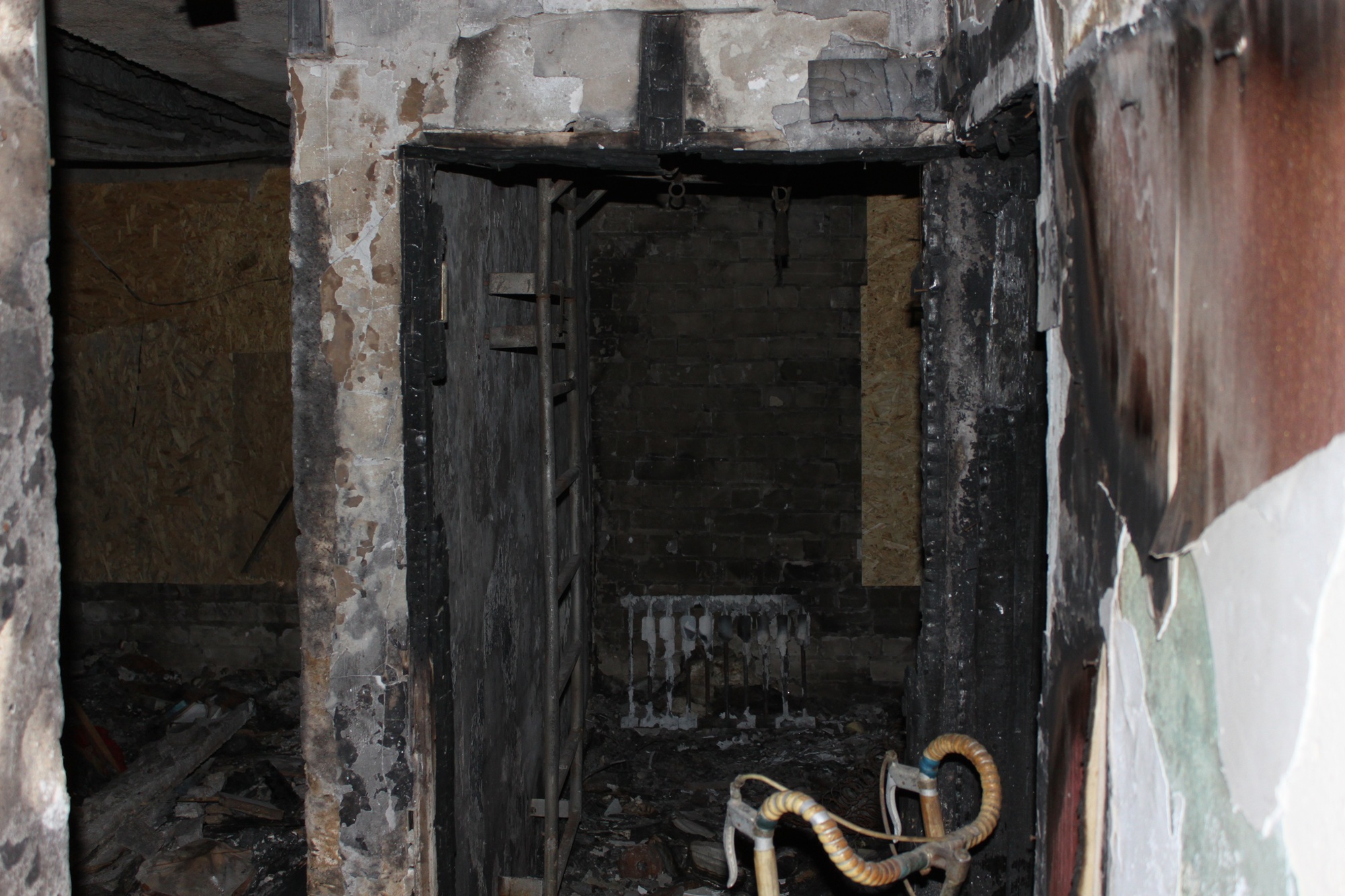 The apartment that was hit by an attack drone. ©DRC Ukraine, 2025, Kharkiv, Volodymyr Malynka
