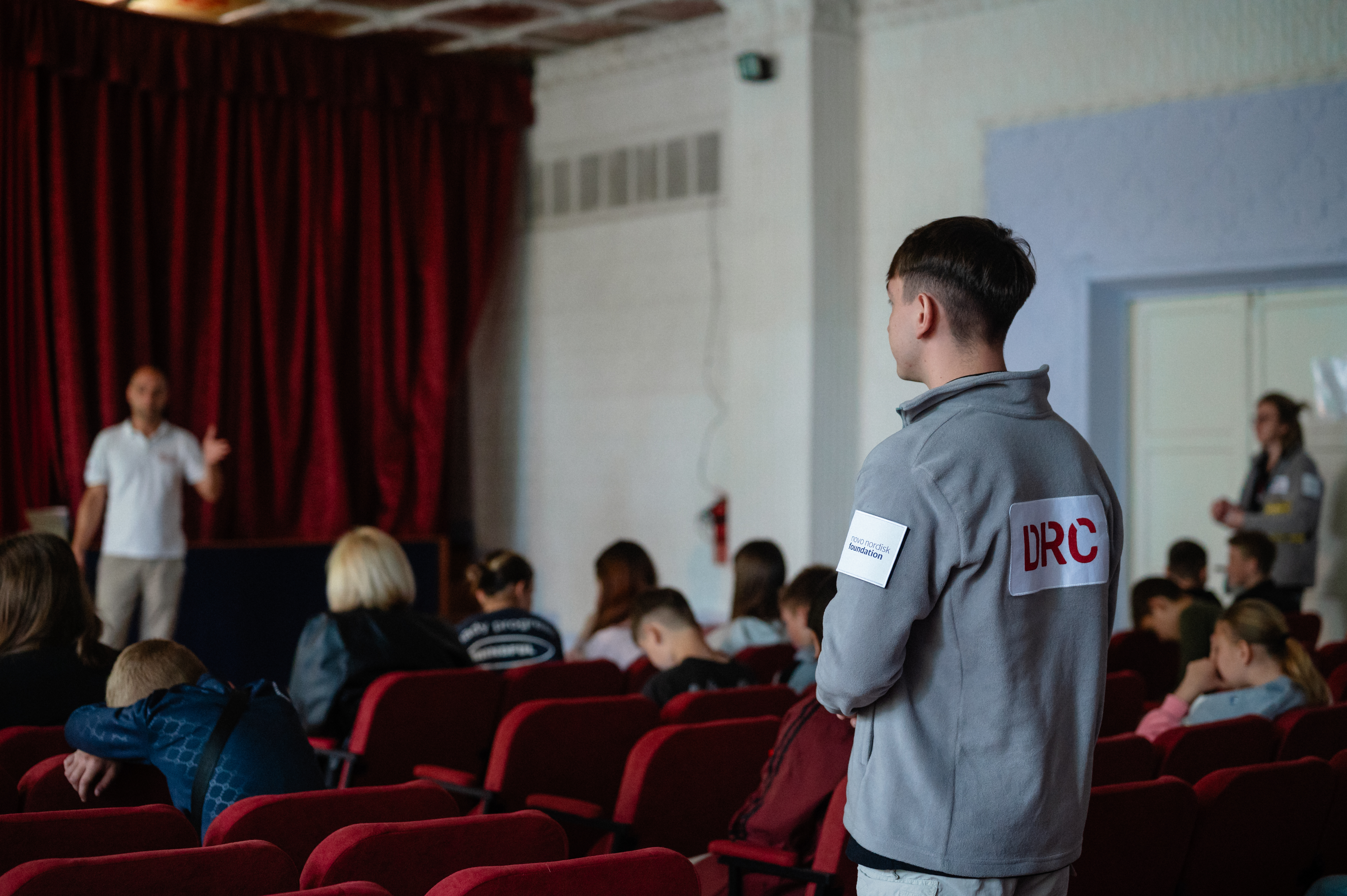 EORE session kids at a school. ©DRC Ukraine, Mishkovo-Pohorilove, Mykolaiv Oblast, Svitlana Koval, May 2025.